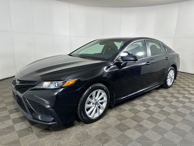 Used 2024 Toyota Camry SE image 7