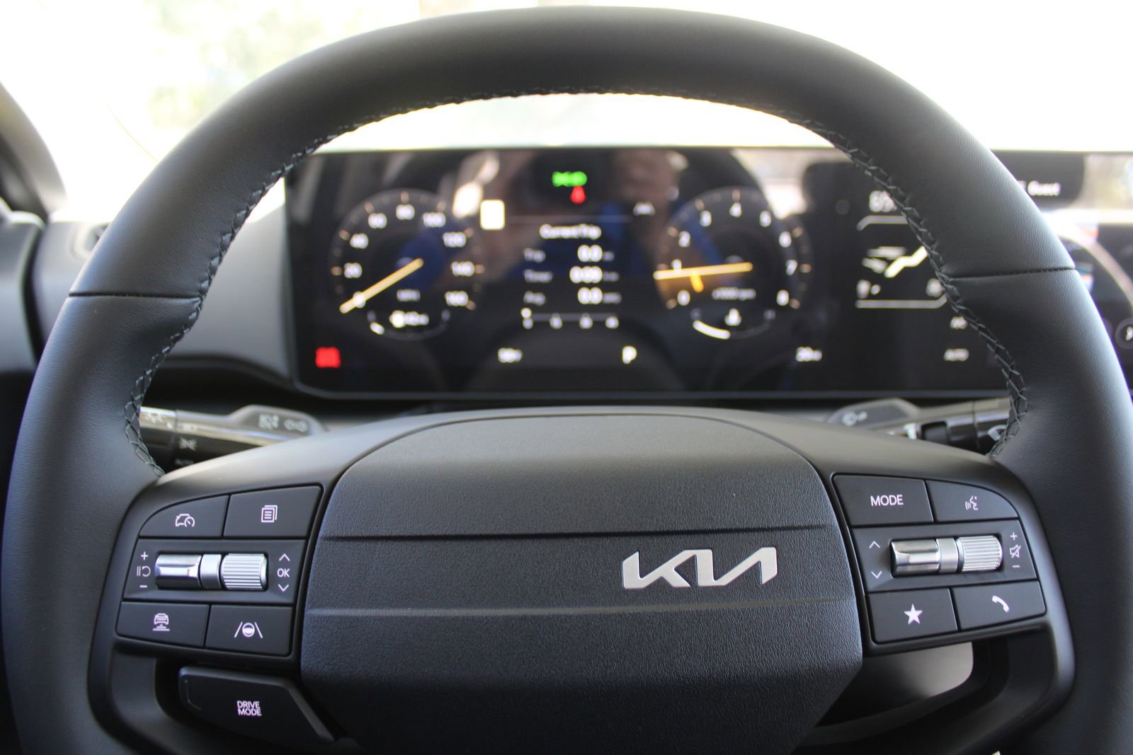 New 2026 Kia K4 EX image 25