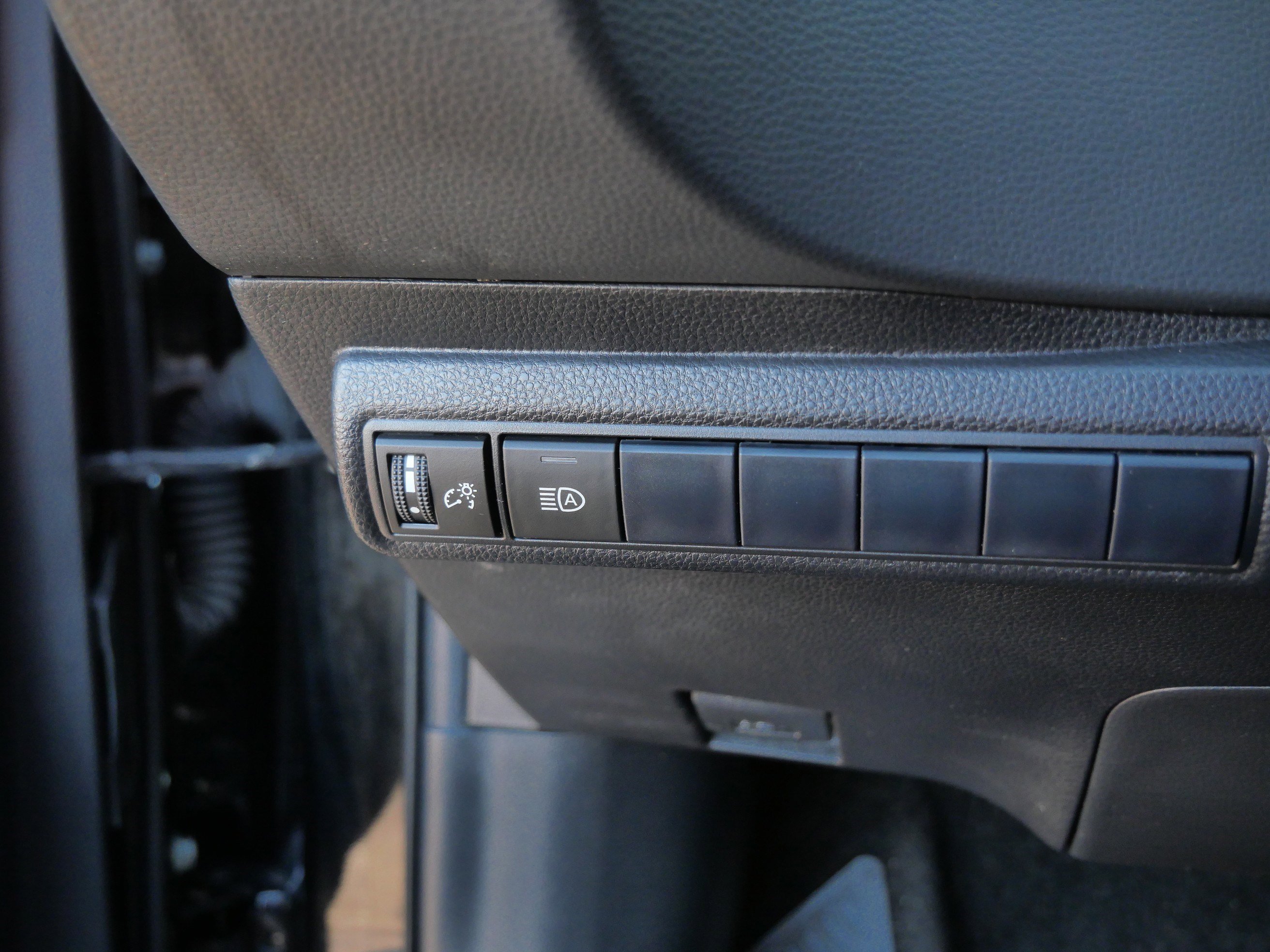 Used 2019 Toyota Corolla XSE image 27