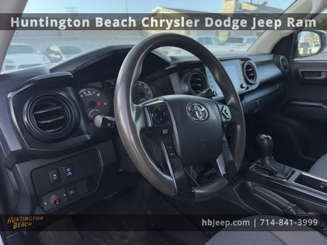 Used 2020 Toyota Tacoma SR image 10