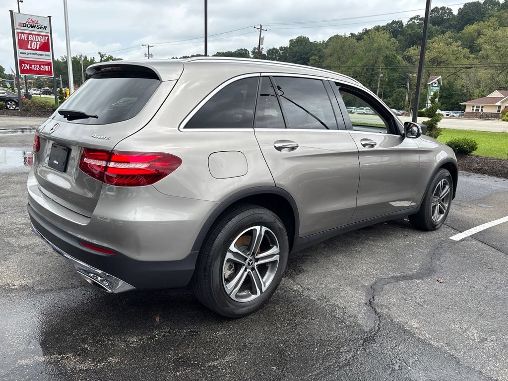 Used 2019 Mercedes-Benz GLC 300 4MATIC image 5