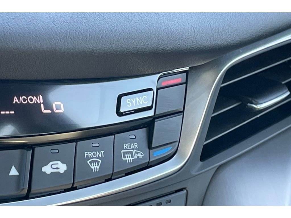 Certified 2025 Acura TLX w/ Technology Package image 28