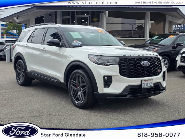 Used 2025 Ford Explorer ST AWD/4WD image 1