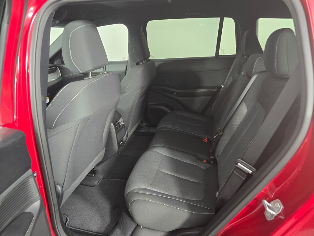 New 2026 Jeep Cherokee Laredo image 38