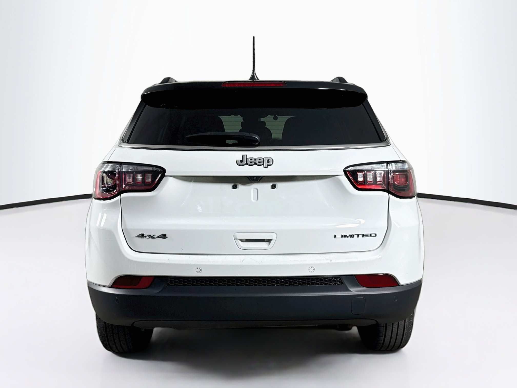 Used 2025 Jeep Compass Limited AWD/4WD image 30