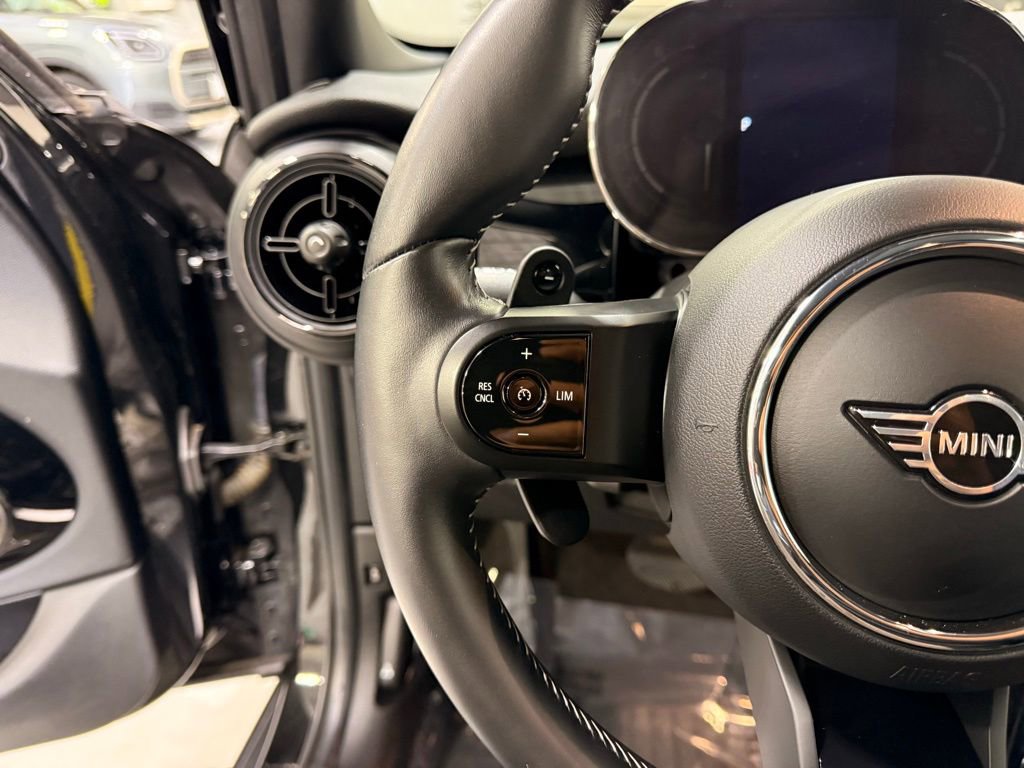 Used 2023 MINI Cooper S image 13