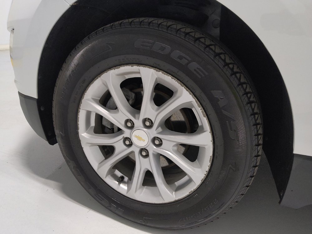 Used 2019 Chevrolet Equinox LS image 31