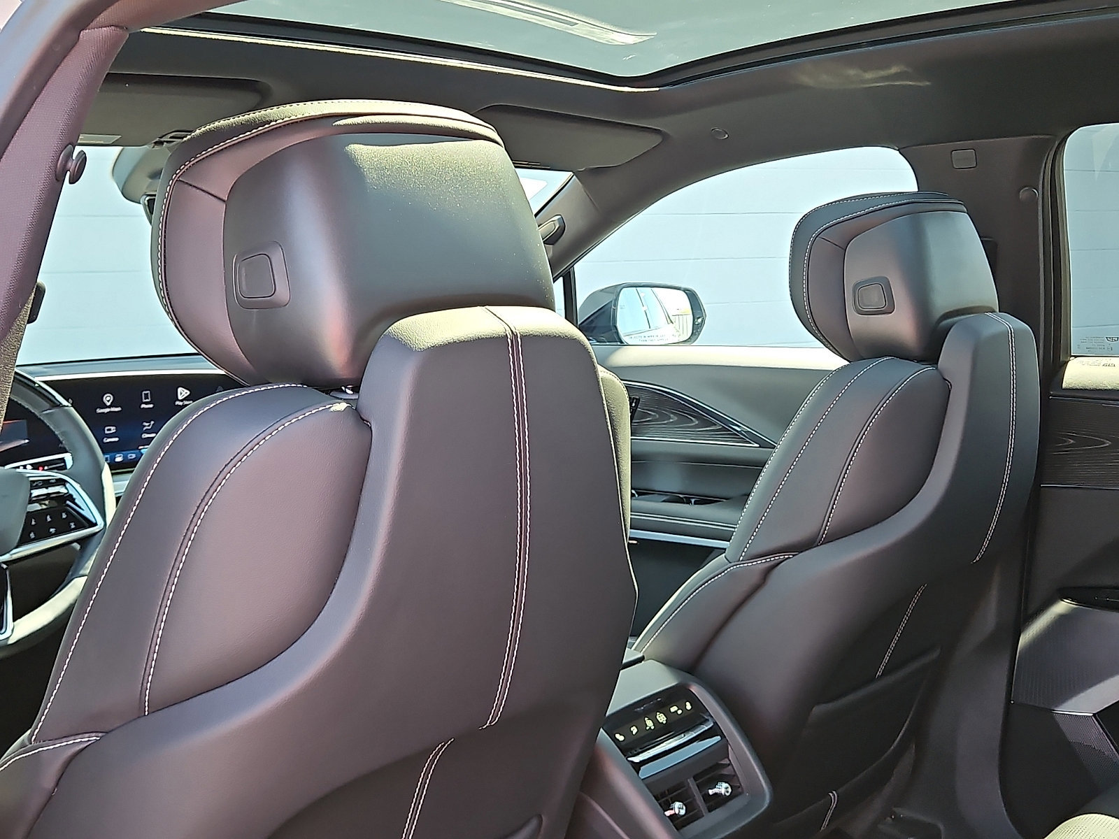 Certified 2024 Cadillac Lyriq Sport image 6