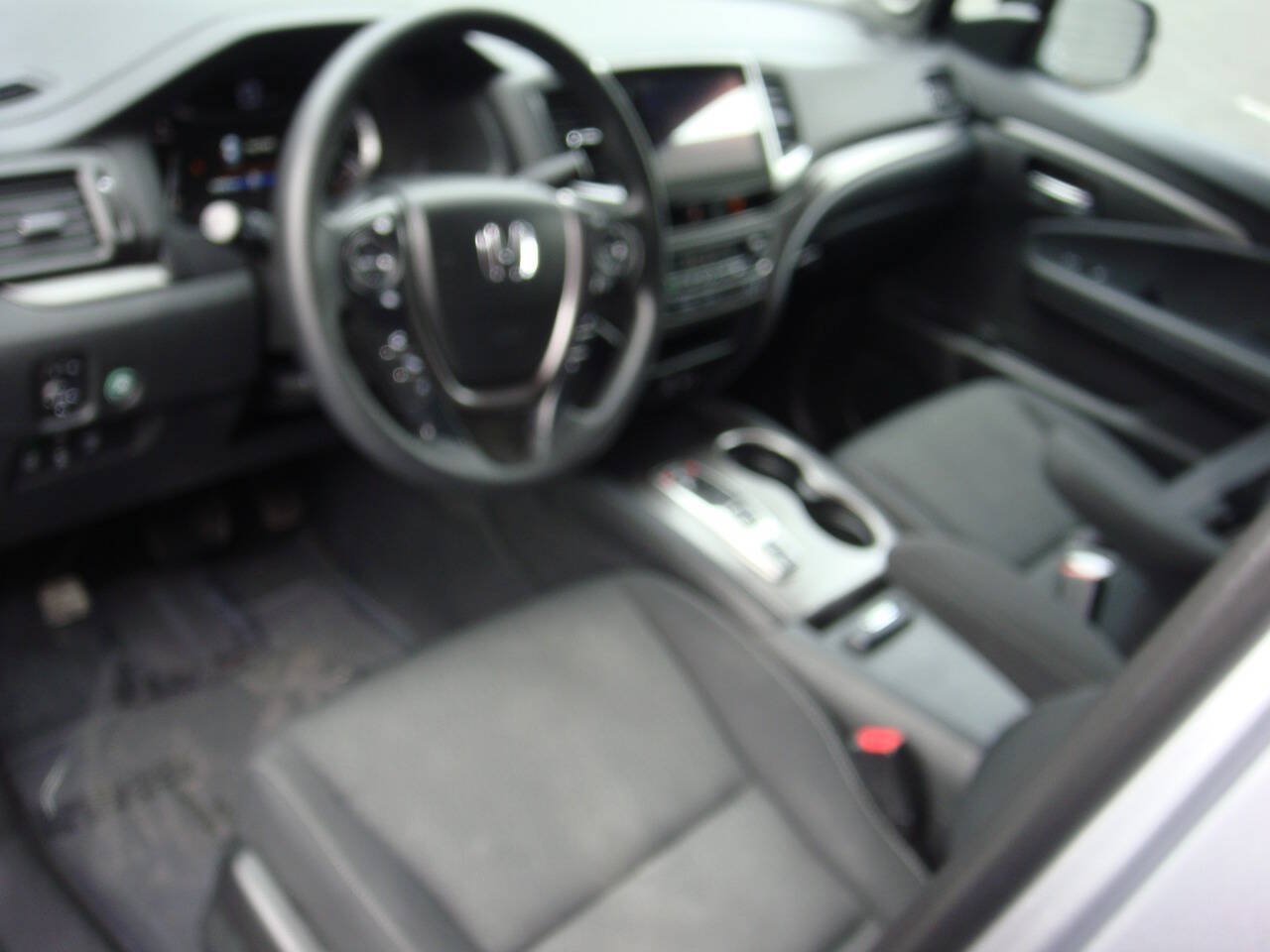 Used 2020 Honda Ridgeline Sport image 12