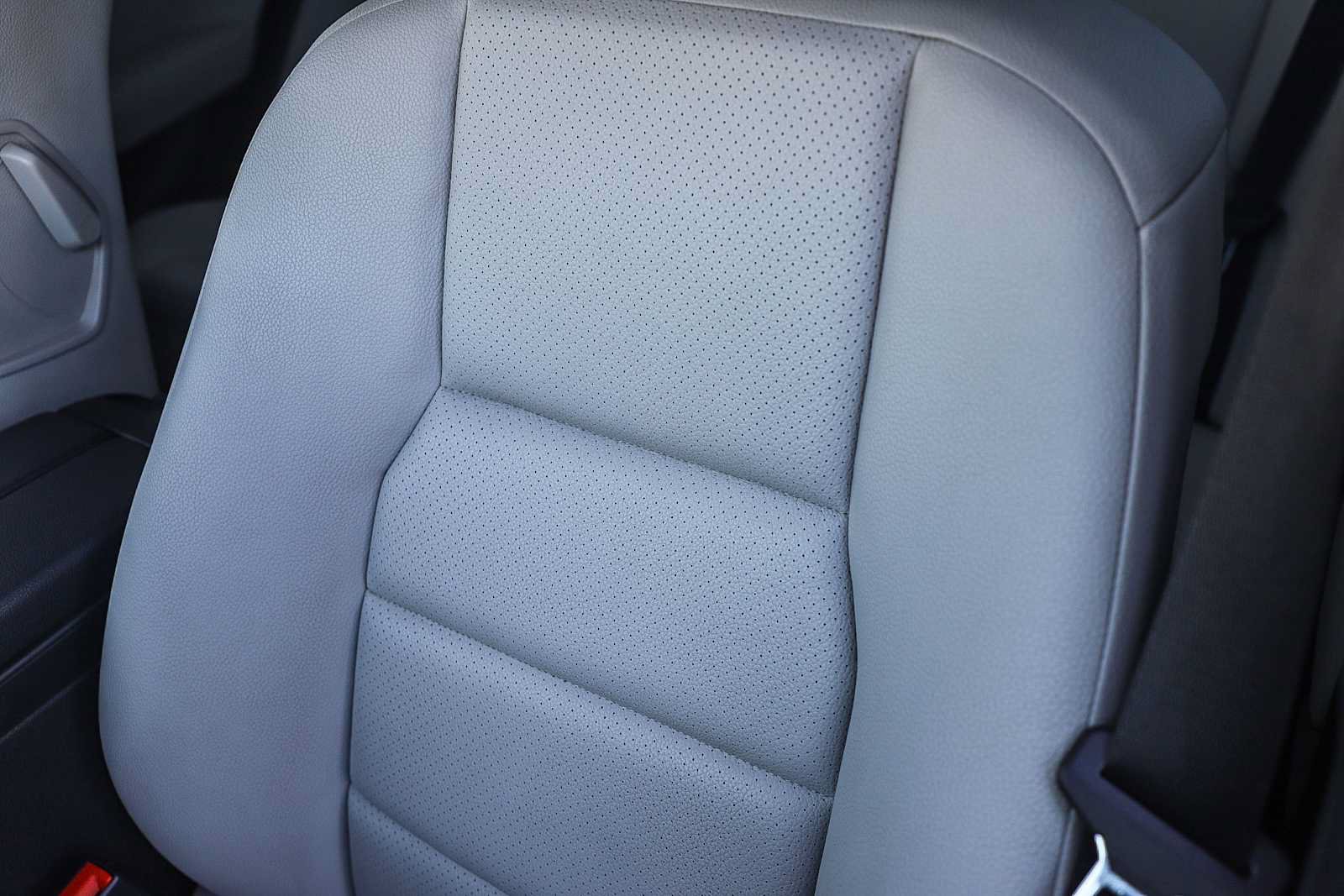 Used 2011 Mercedes-Benz C 350 Sport image 27