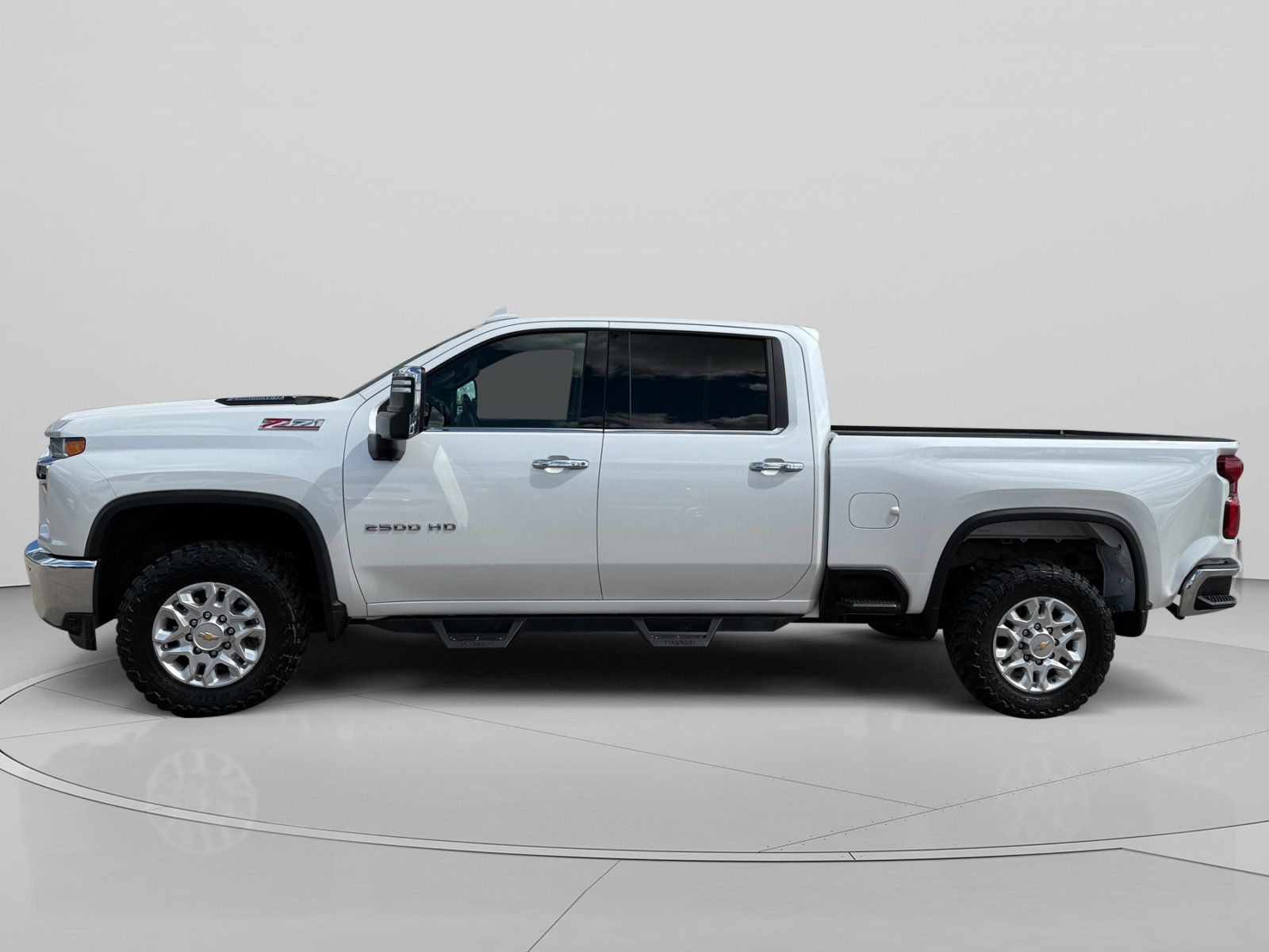 Used 2022 Chevrolet Silverado 2500 LTZ w/ LTZ Convenience Package image 2