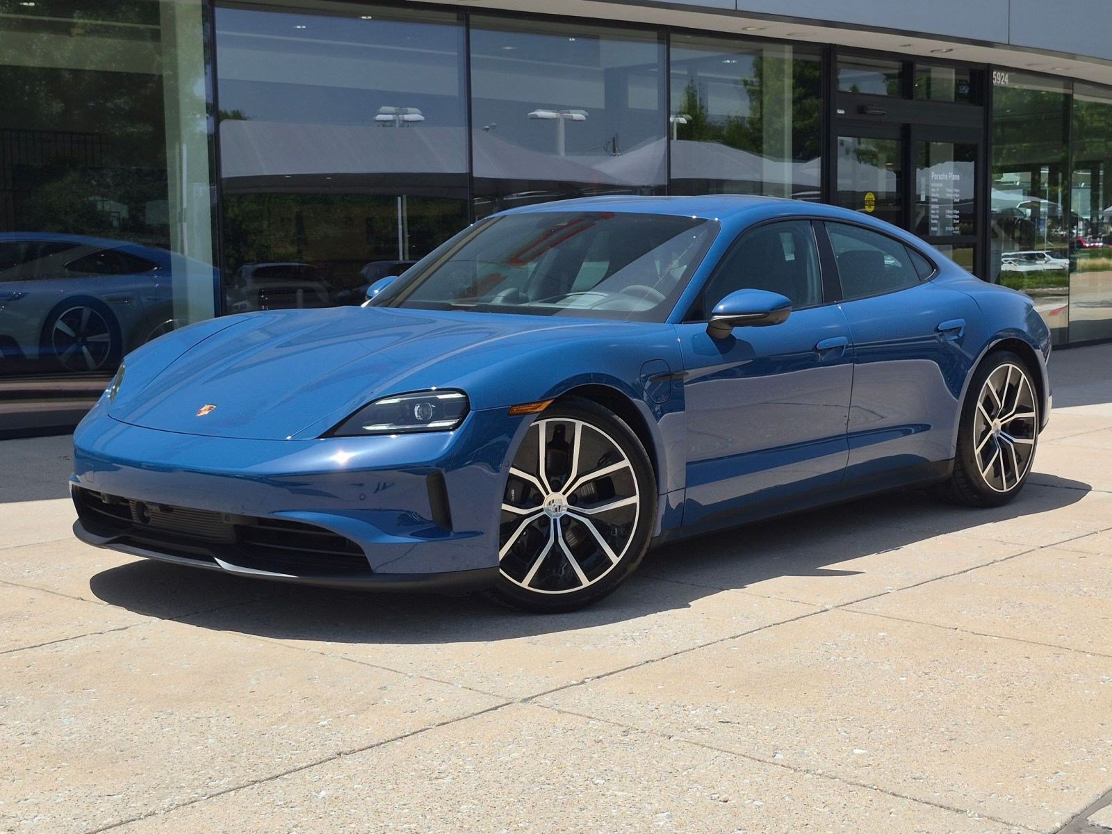 Certified 2025 Porsche Taycan AWD/4WD image 1