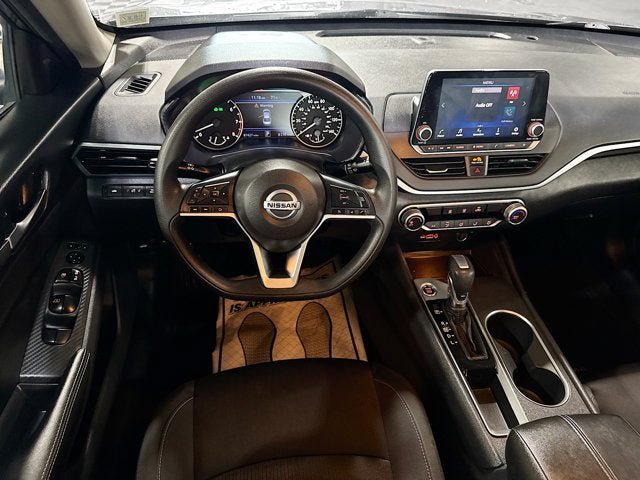 Used 2022 Nissan Altima 2.5 SV FWD image 17