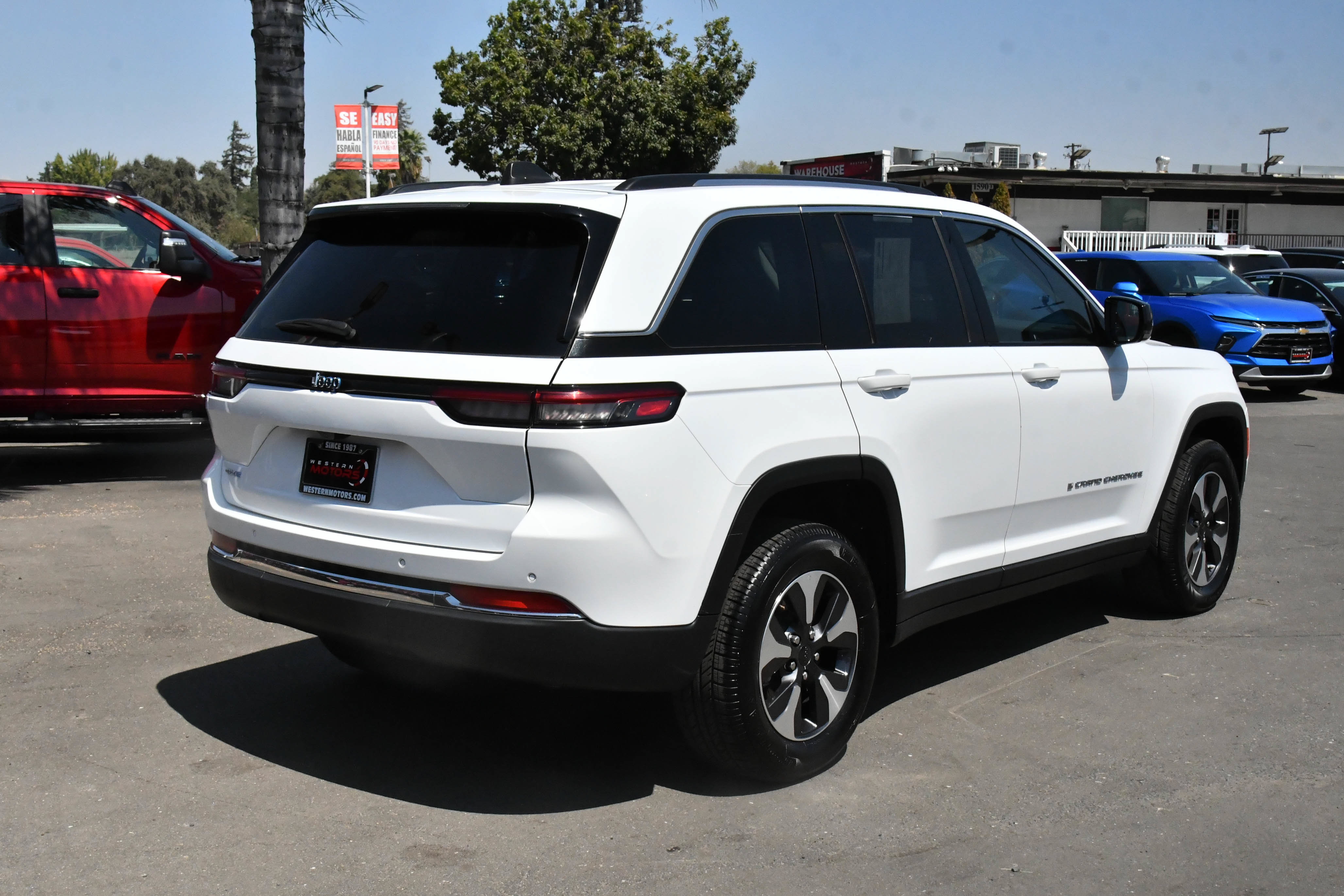 Used 2024 Jeep Grand Cherokee Limited 4xe AWD/4WD image 8