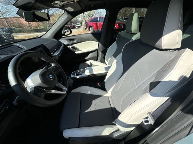 Used 2025 BMW X2 xDrive28i w/ Premium Package image 11