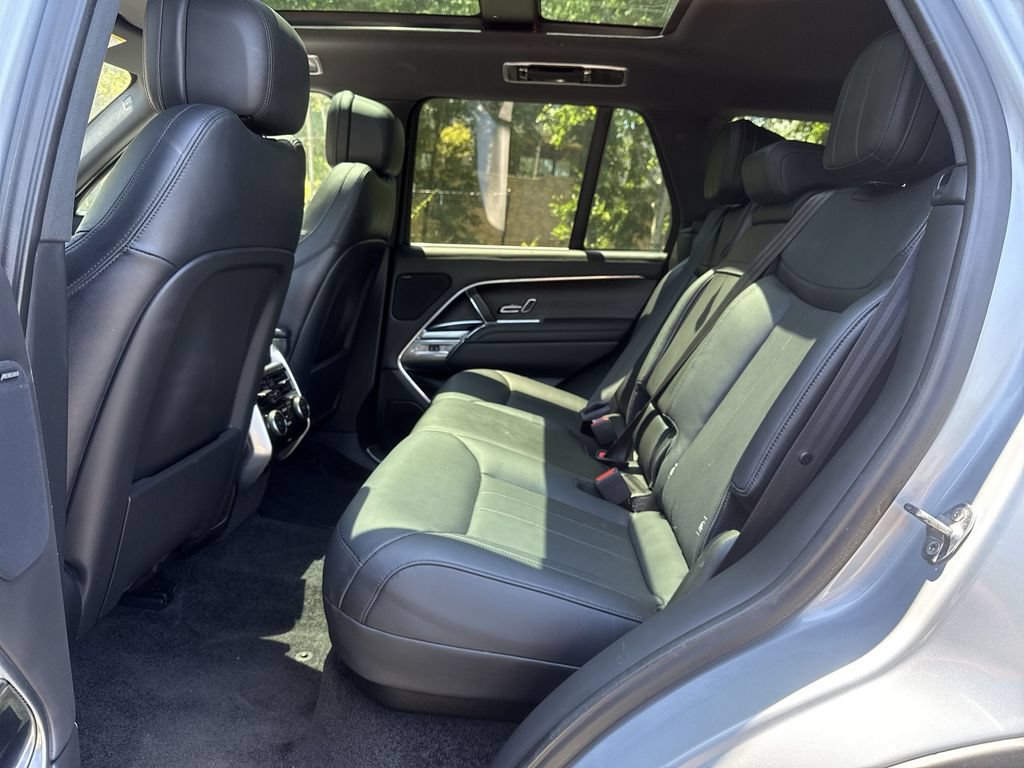 Used 2023 Land Rover Range Rover SE AWD/4WD image 25