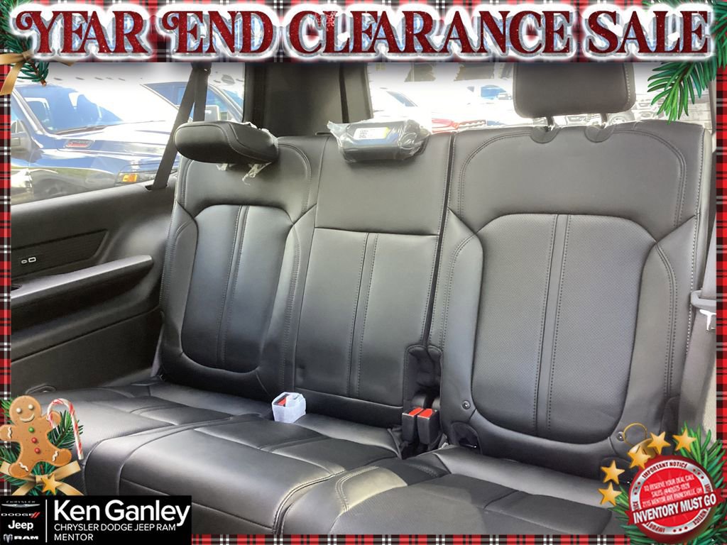 New 2025 Jeep Wagoneer L Series II image 16