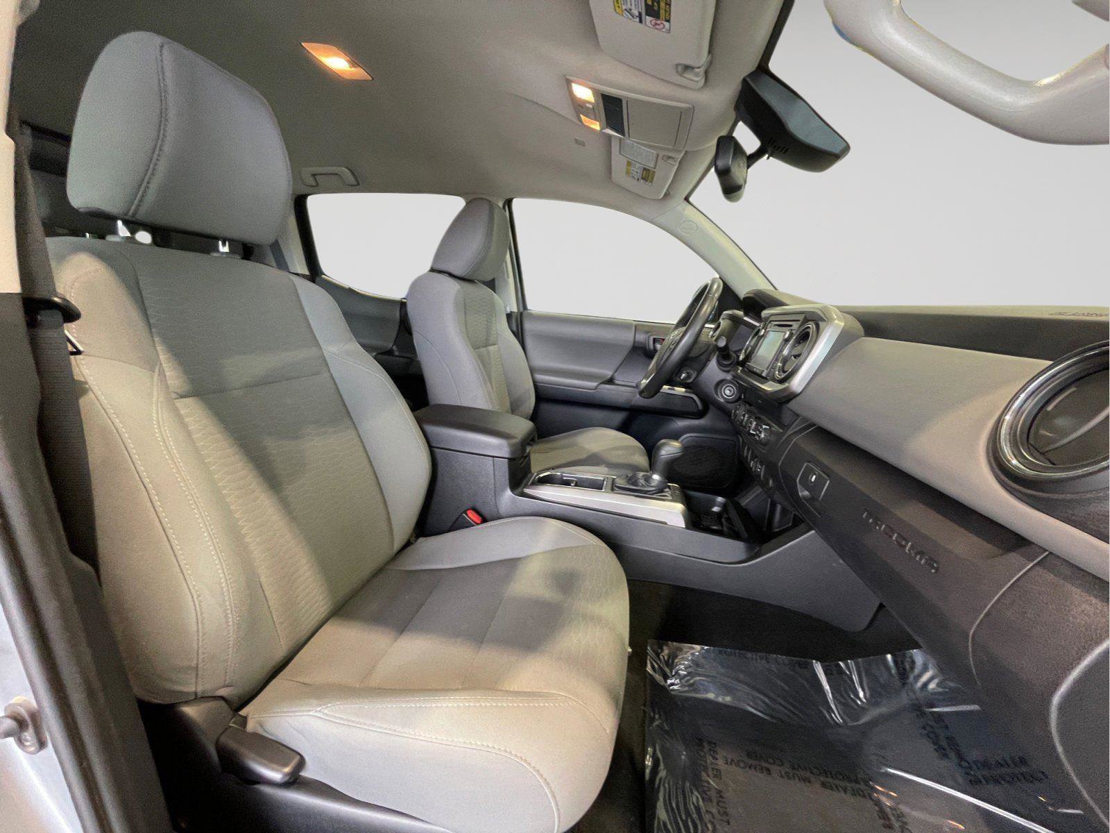 Used 2019 Toyota Tacoma SR5 image 2