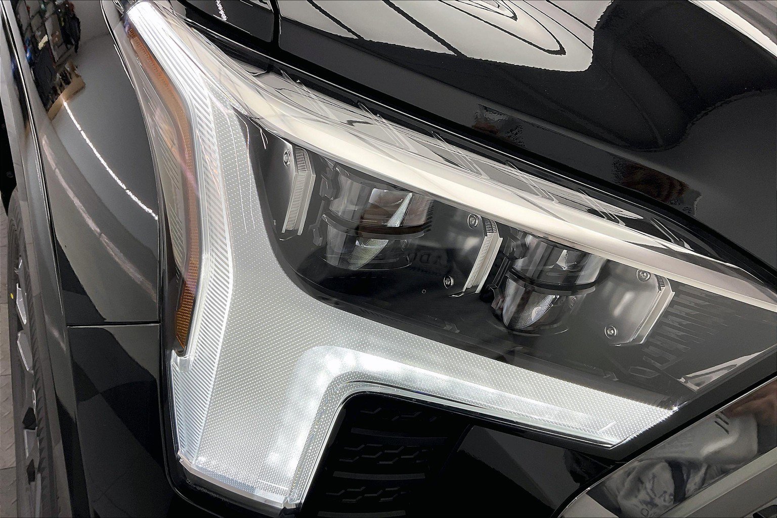 New 2025 Toyota Tundra Platinum AWD/4WD image 15