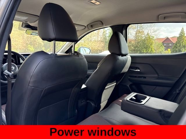 Used 2026 Nissan Kicks SR w/ Cold Weather Package image 22