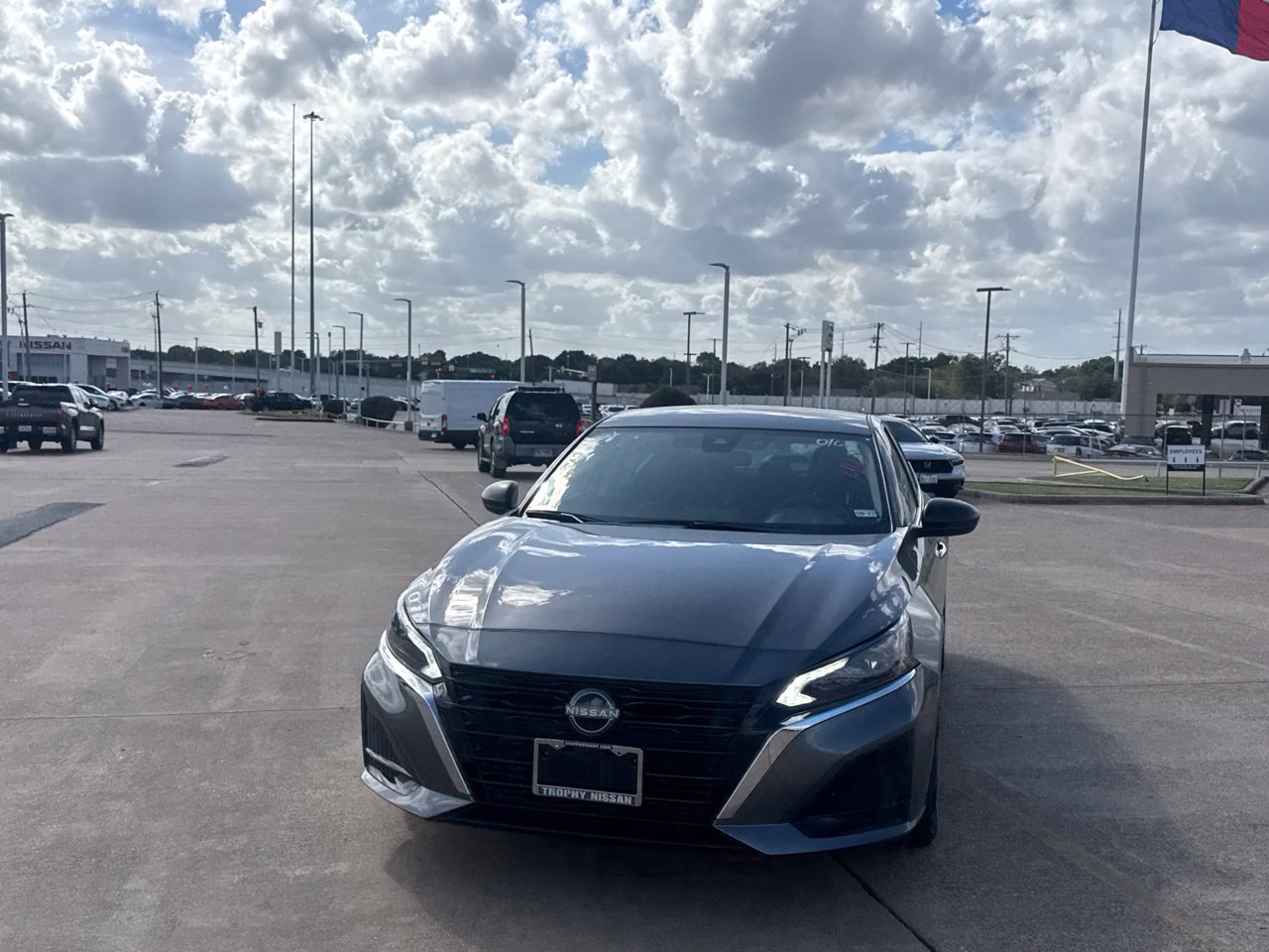 Used 2025 Nissan Altima 2.5 S FWD image 7