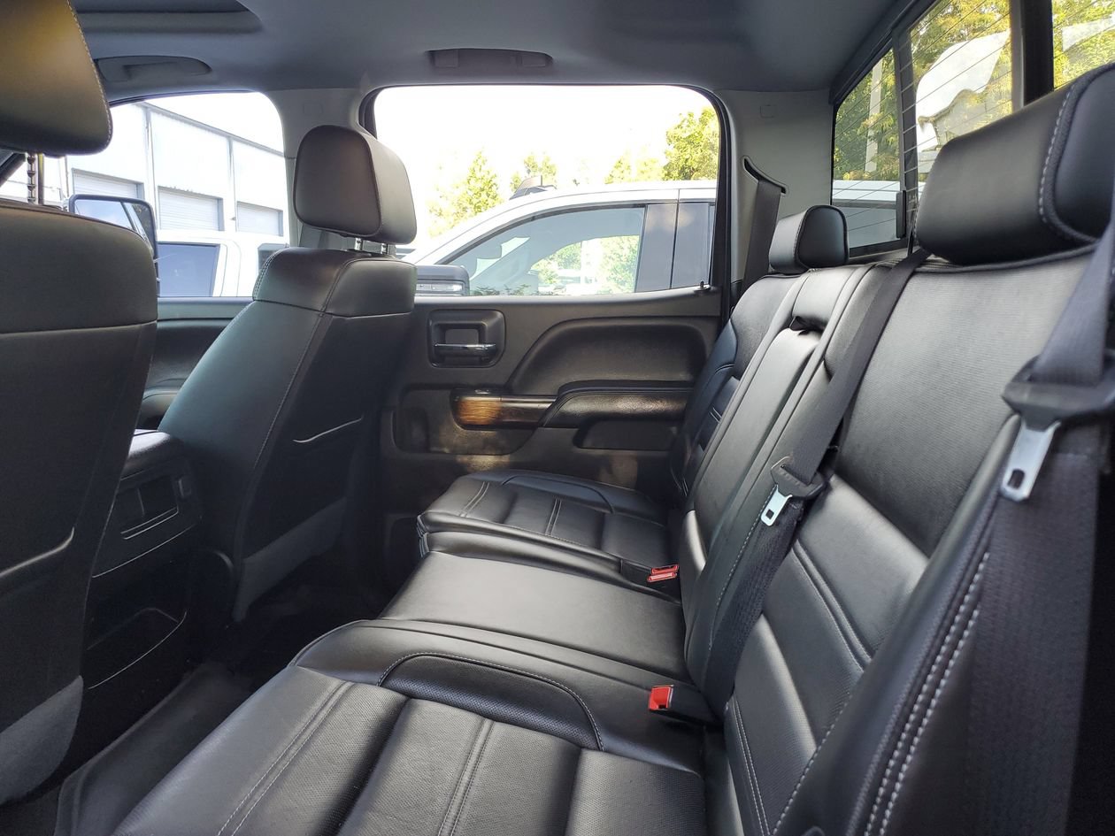 Used 2018 GMC Sierra 2500 Denali w/ Duramax Plus Package AWD/4WD image 11