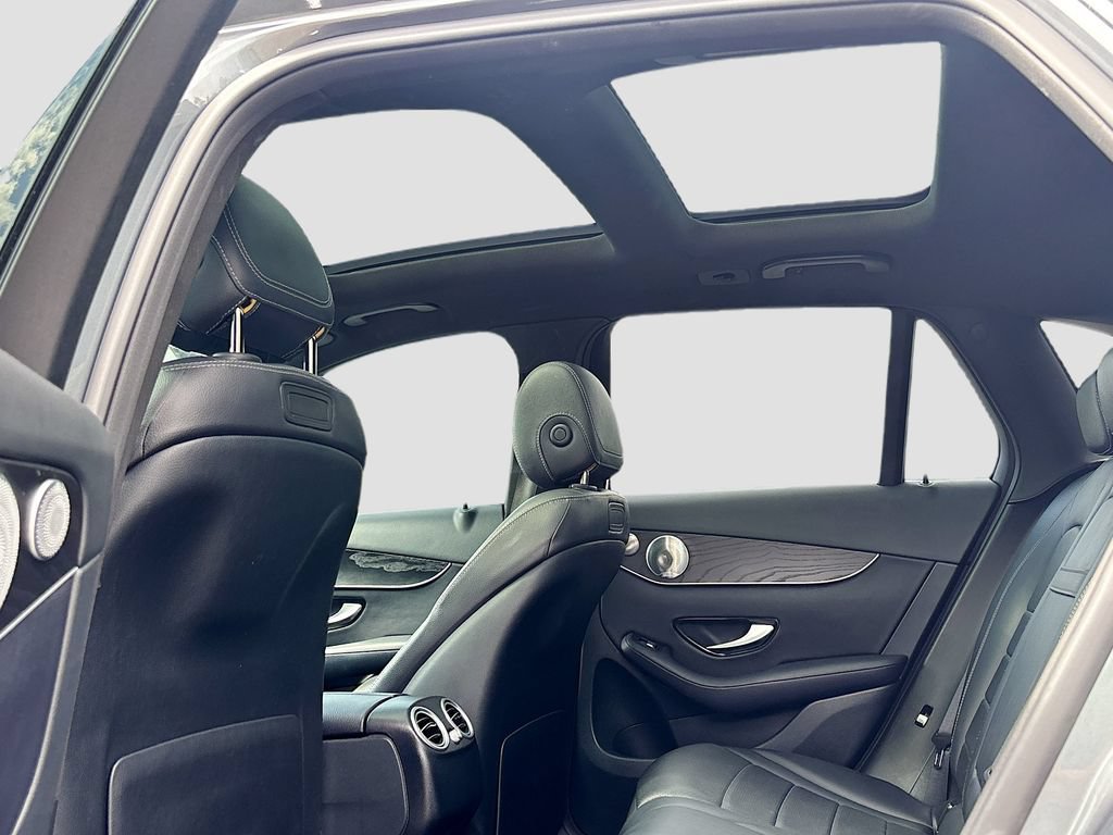 Used 2018 Mercedes-Benz GLC 300 4MATIC w/ Premium Package image 19