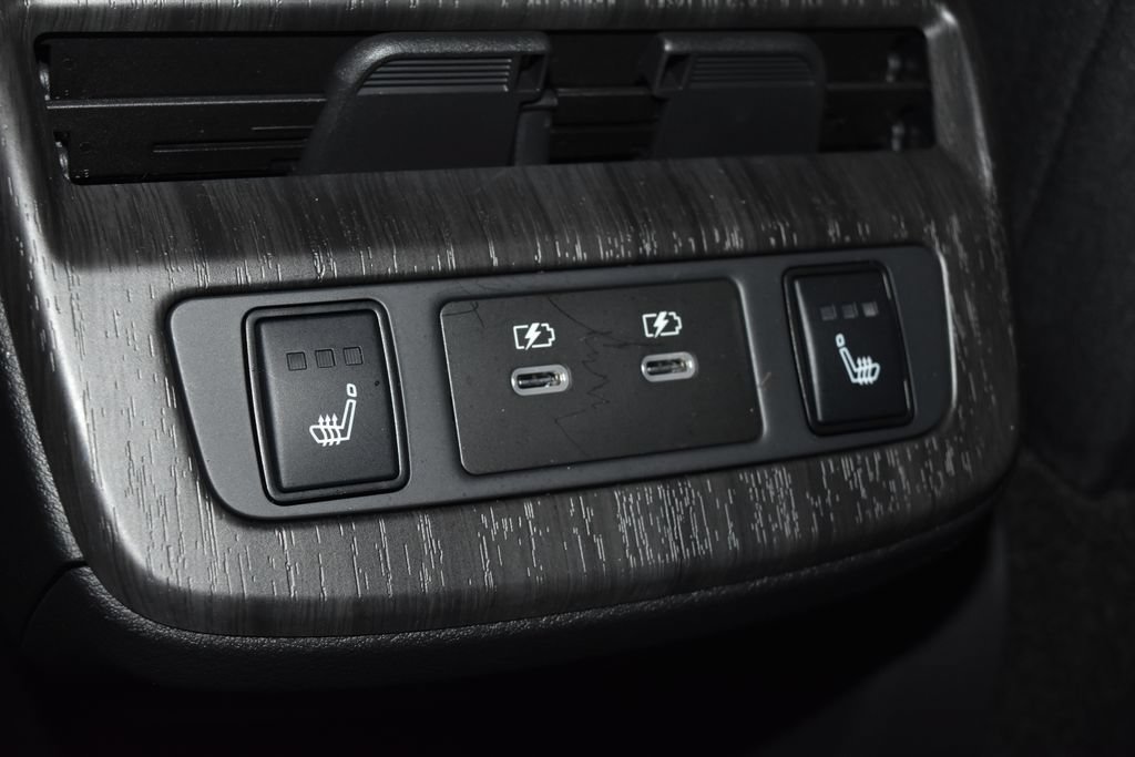 Used 2025 Nissan Ariya Platinum AWD/4WD image 21