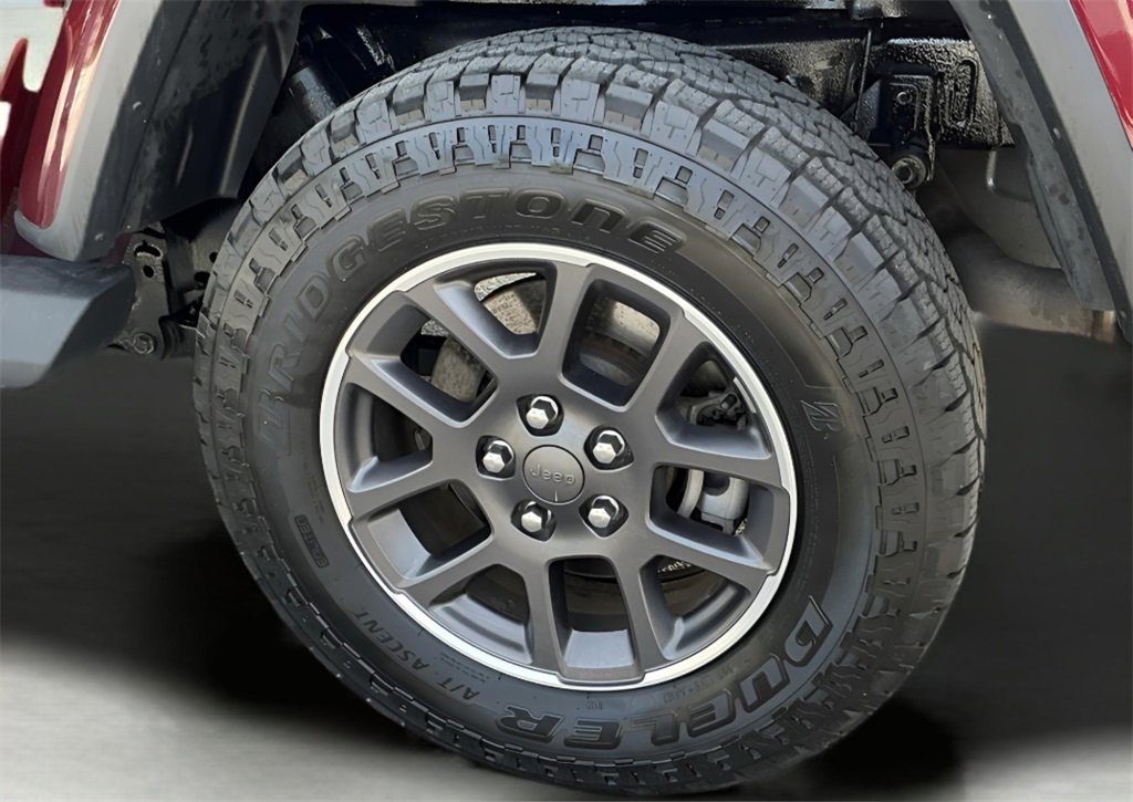 Used 2021 Jeep Gladiator Overland image 25