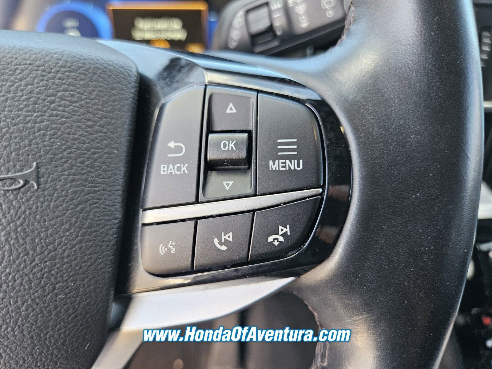 Used 2022 Ford Explorer Platinum w/ Technology Package image 25