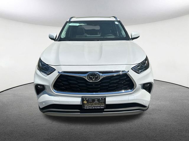 New 2026 Toyota Highlander Platinum AWD/4WD image 4