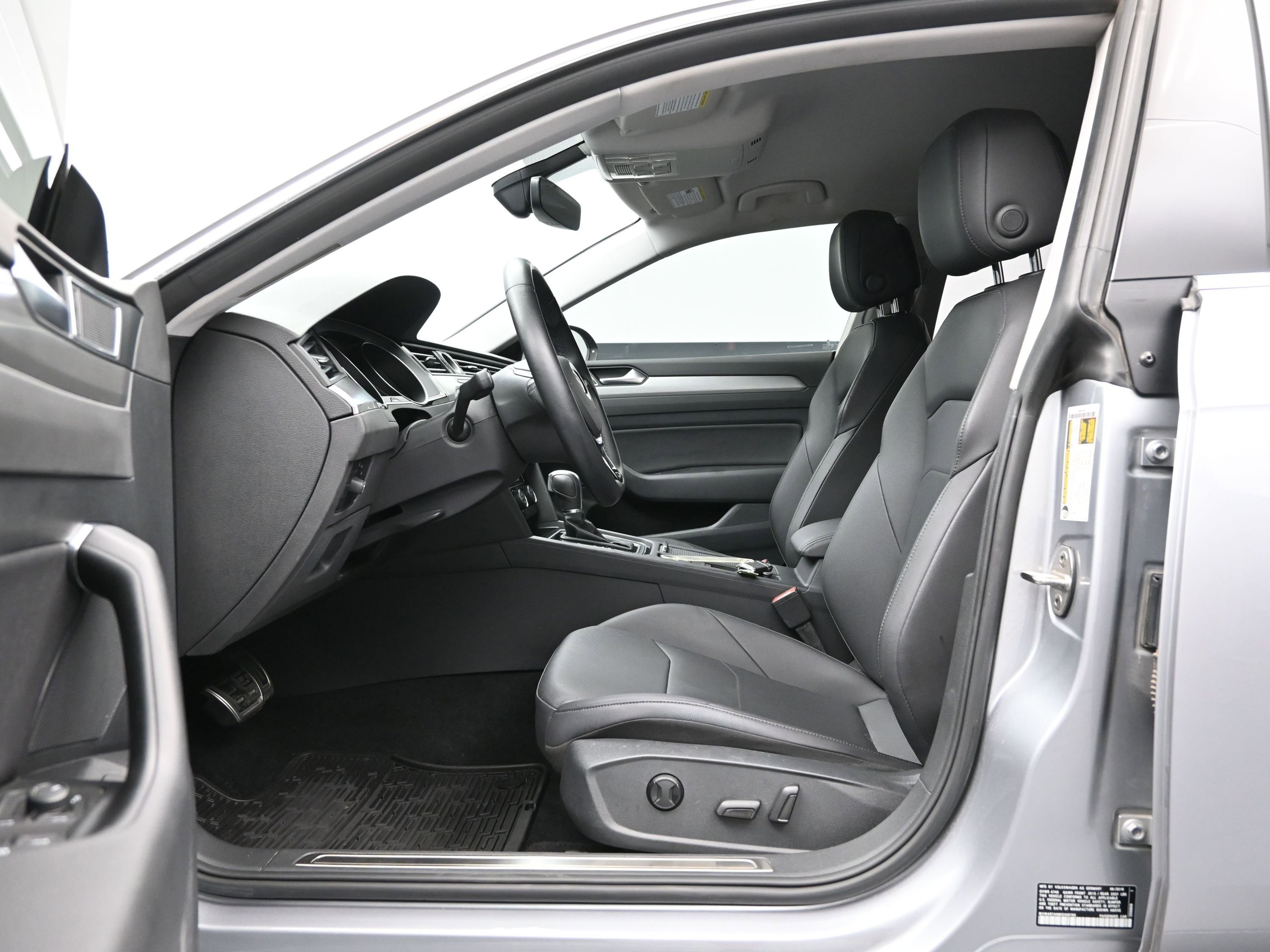 Used 2019 Volkswagen Arteon SE image 9