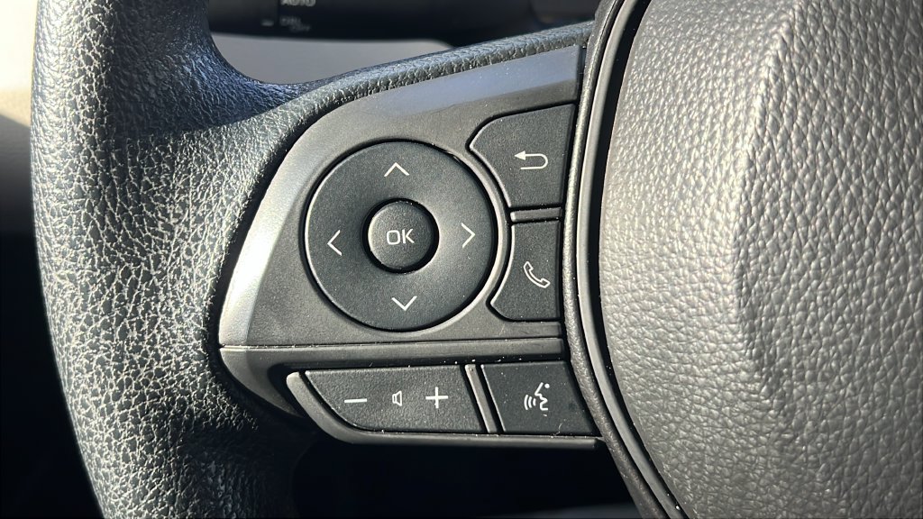 Used 2025 Toyota Corolla LE FWD image 19