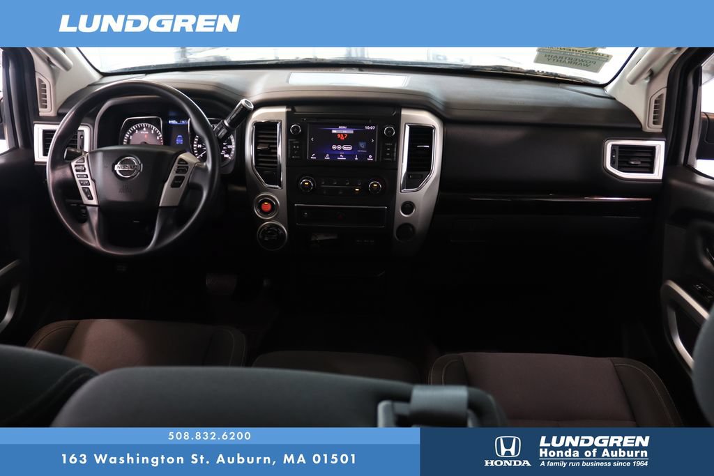 Used 2019 Nissan Titan SV AWD/4WD image 16
