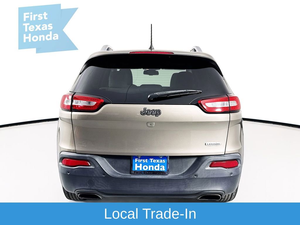 Used 2017 Jeep Cherokee Latitude w/ Comfort/Convenience Group image 7