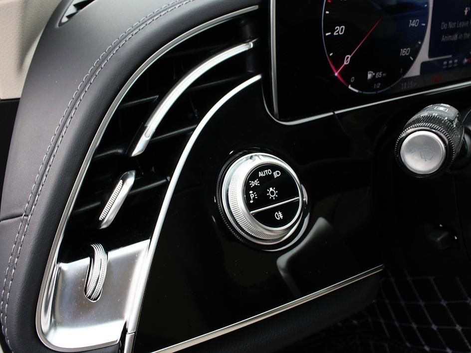 Used 2024 Mercedes-Benz E 350 4MATIC Sedan image 21