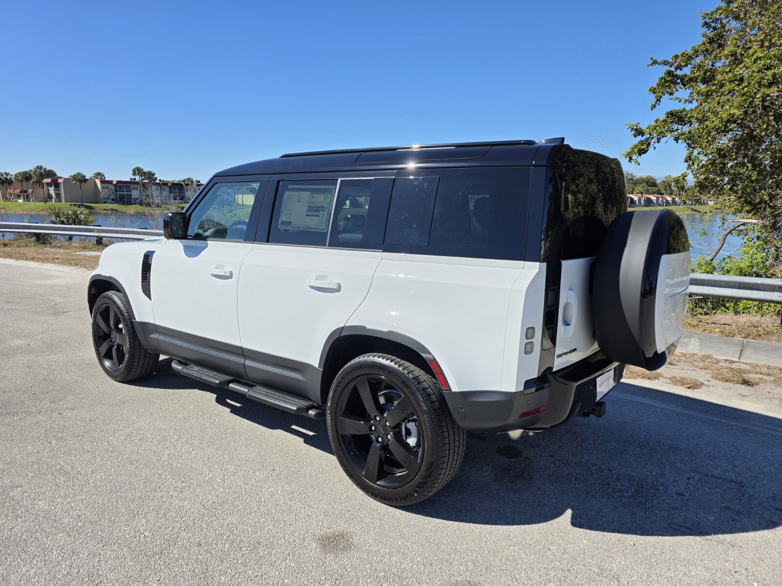 Used 2026 Land Rover Defender 110 S image 2