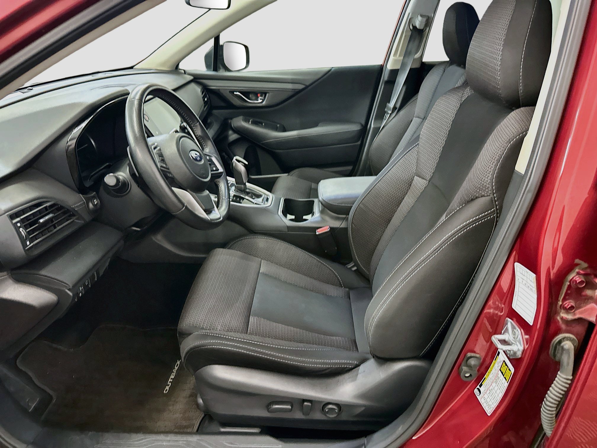 Used 2025 Subaru Outback Premium AWD/4WD image 13