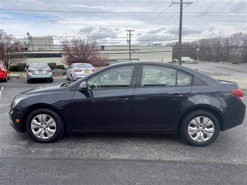 Used 2015 Chevrolet Cruze LS FWD image 5