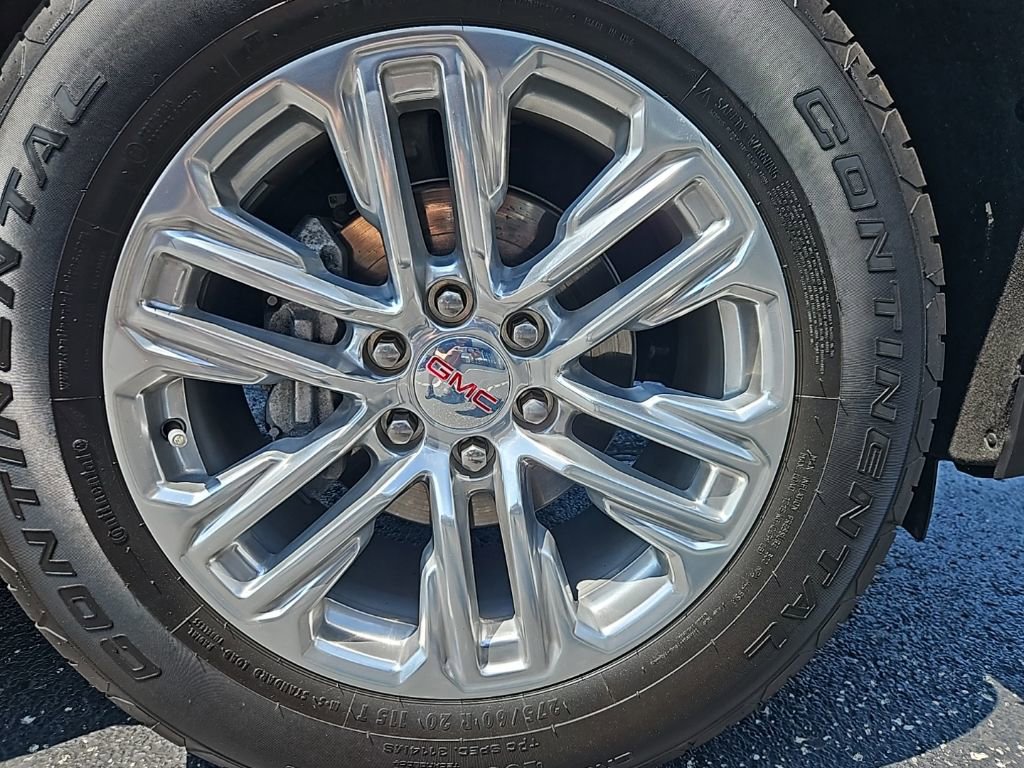 Used 2023 GMC Yukon SLT image 12