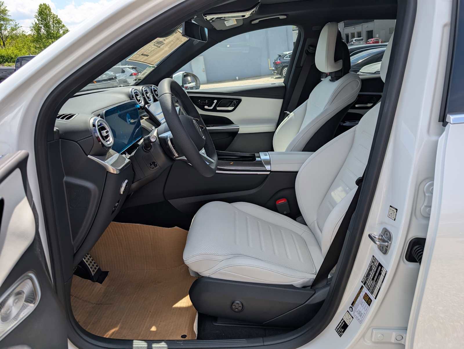 New 2026 Mercedes-Benz GLC 300 4MATIC image 4