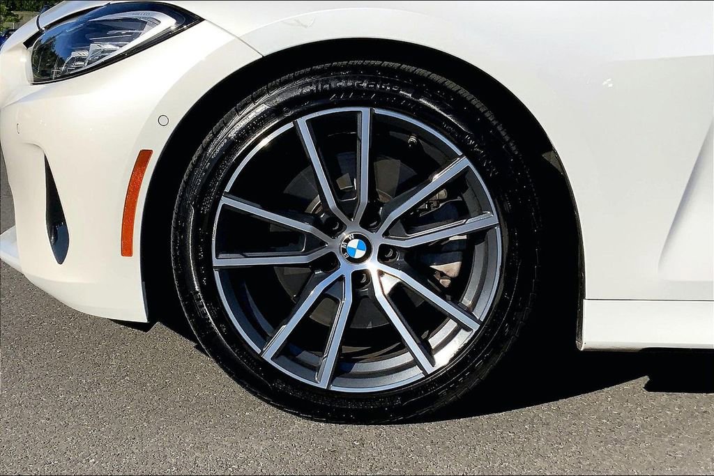 Used 2021 BMW 430i Coupe w/ Convenience Package image 9