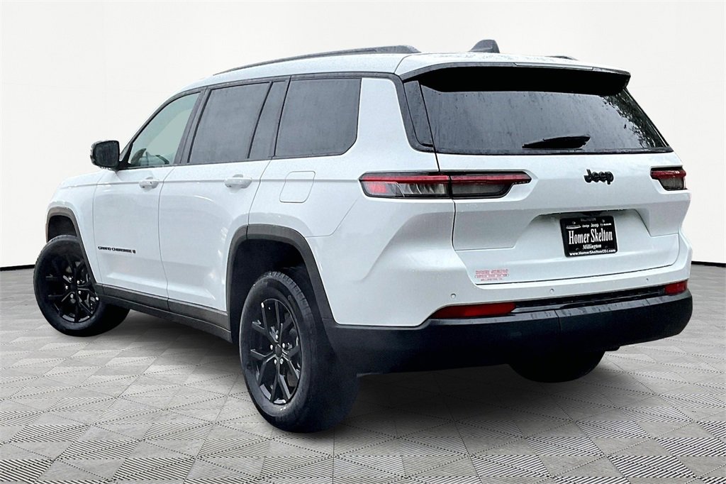 New 2025 Jeep Grand Cherokee L Altitude image 3