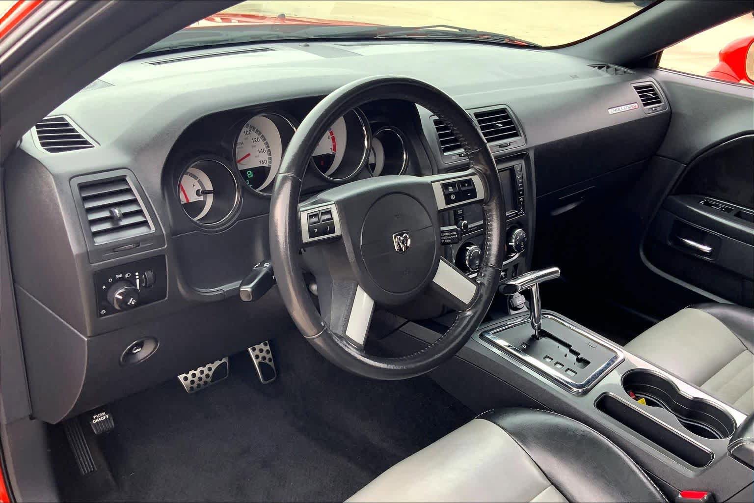 Used 2009 Dodge Challenger R/T RWD image 14