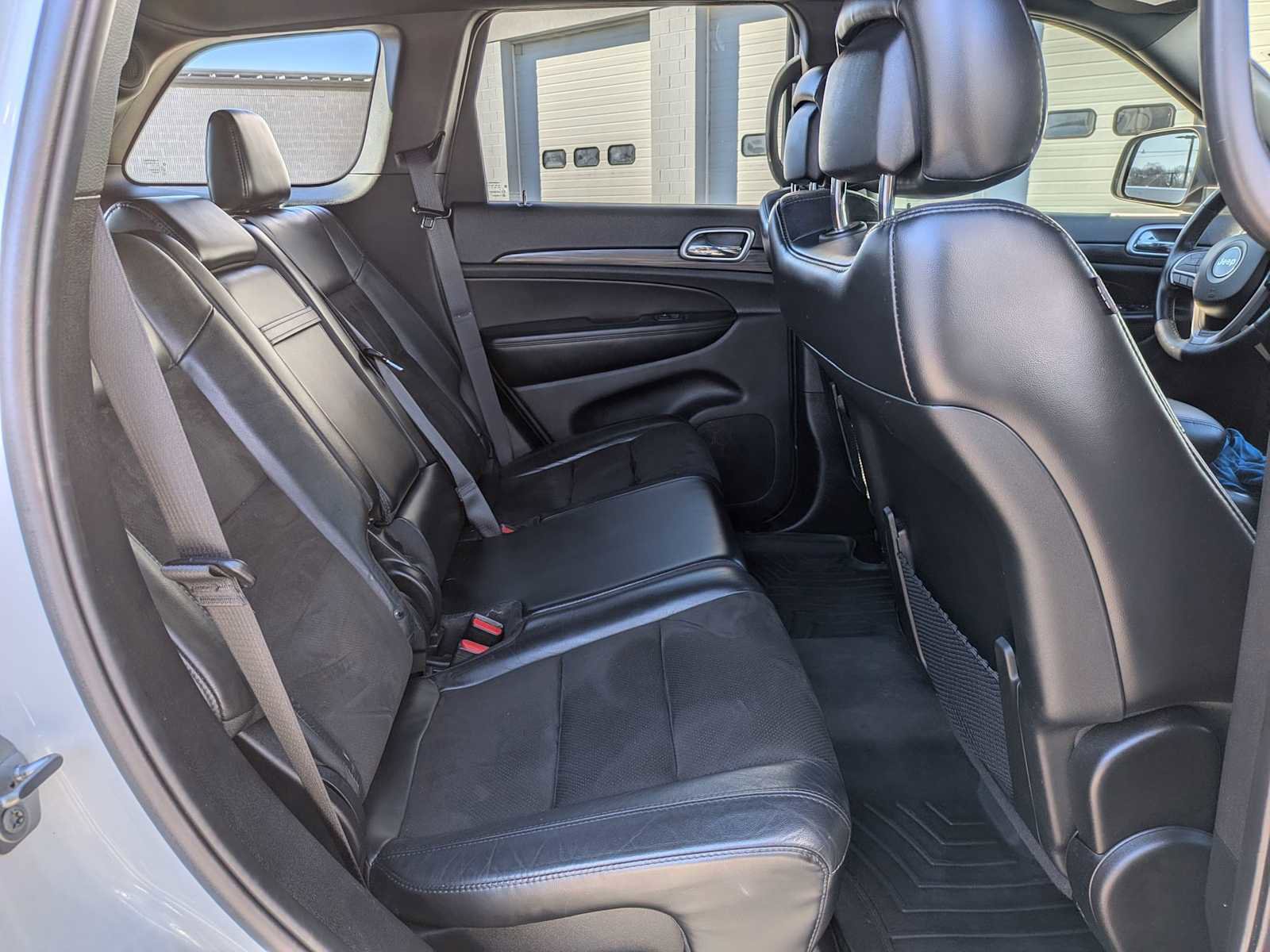 Used 2019 Jeep Grand Cherokee Altitude AWD/4WD image 23