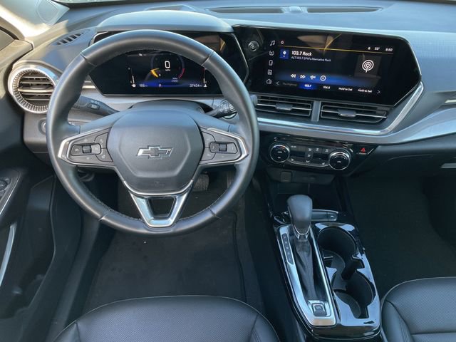 Used 2025 Chevrolet Trax ACTIV w/ Driver Confidence Package image 11