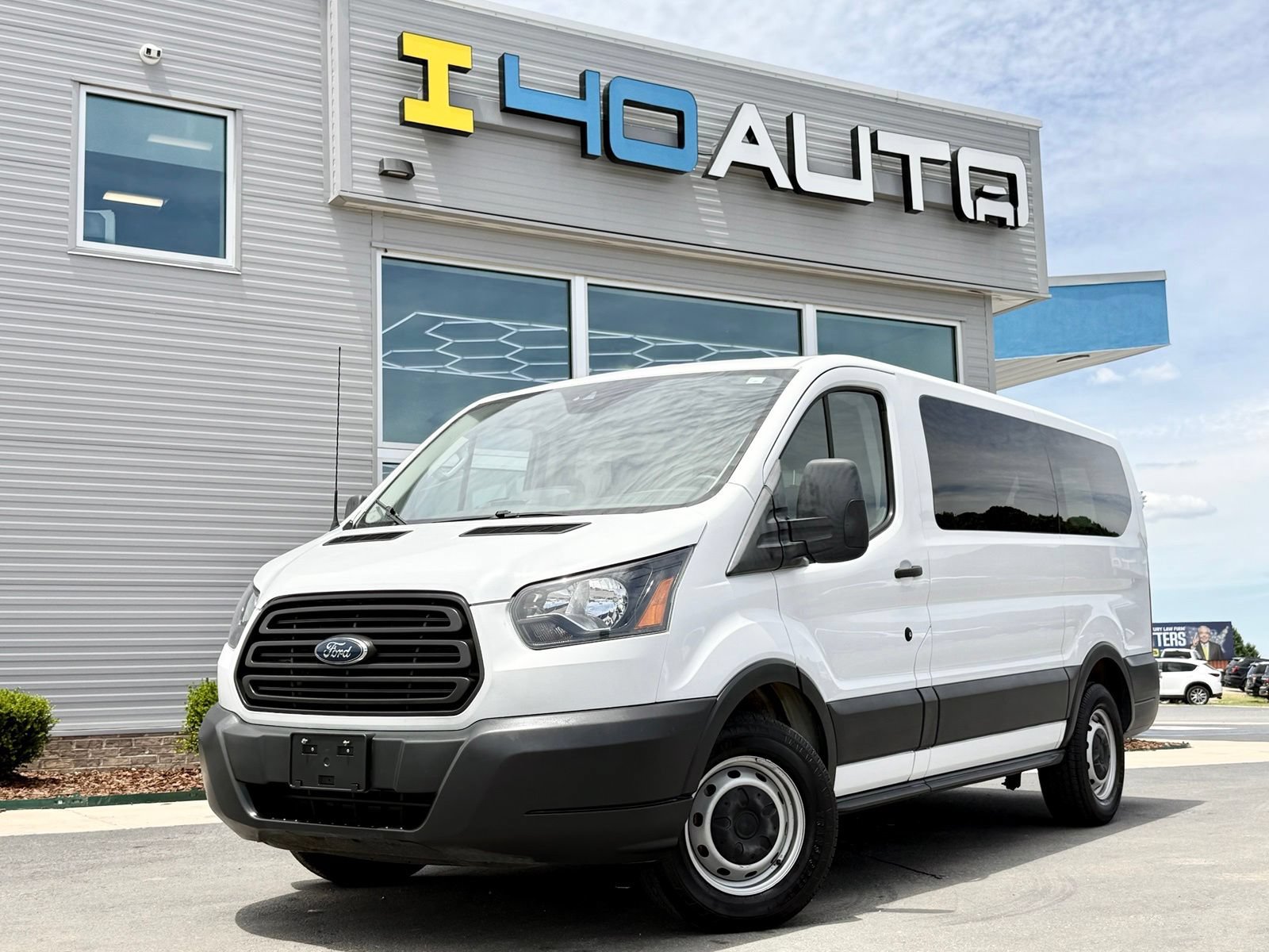 Used 2018 Ford Transit 150 XL RWD image 1