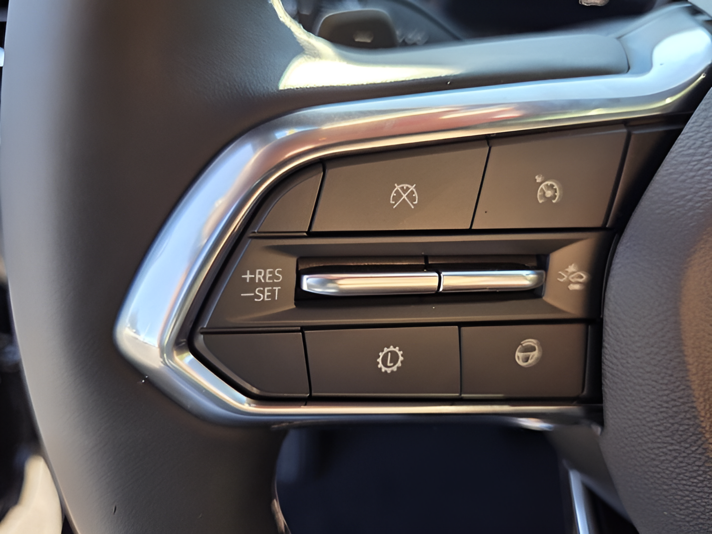 New 2027 Chevrolet Traverse LT w/ Enhanced Driving Package FWD image 26