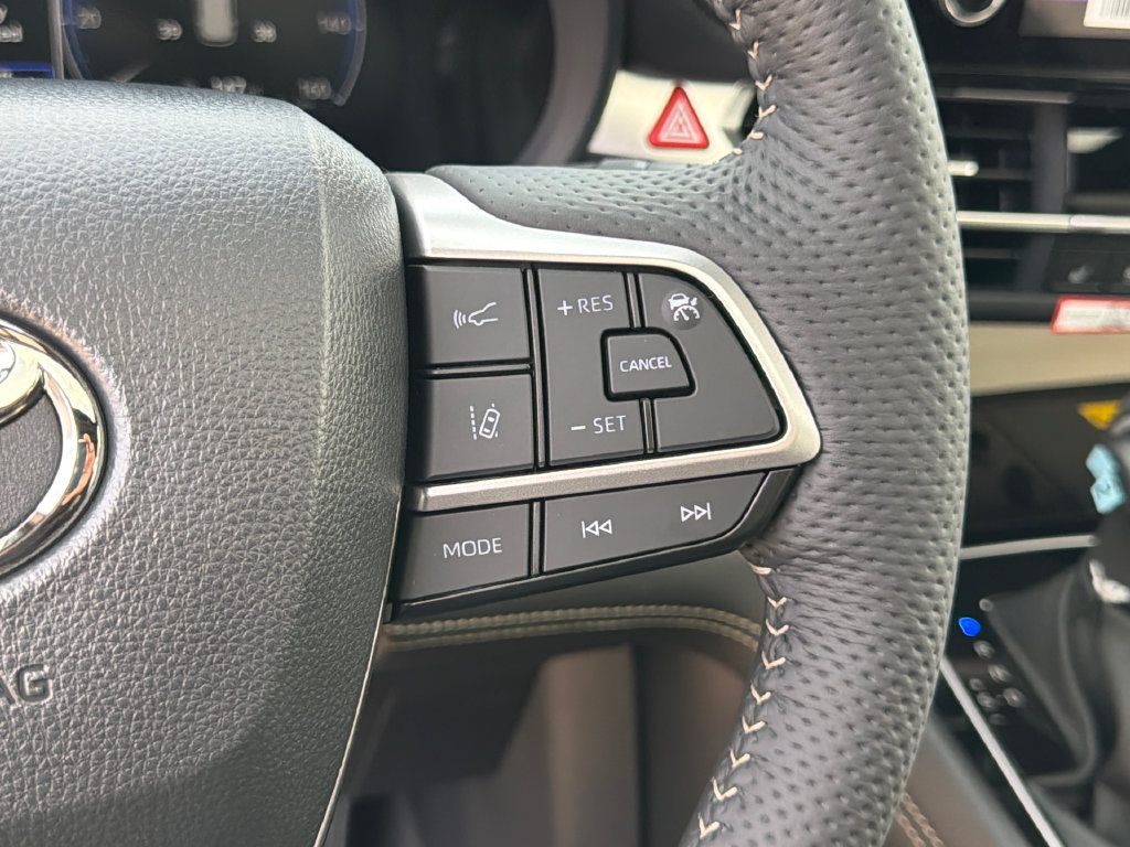 New 2026 Toyota Sienna Platinum AWD/4WD image 25