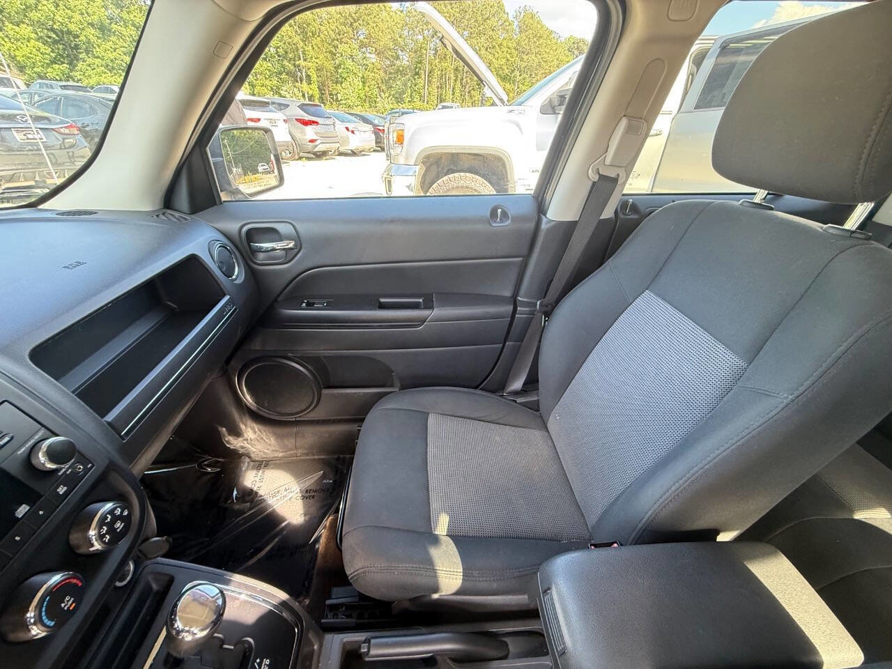 Used 2014 Jeep Patriot Sport AWD/4WD image 12